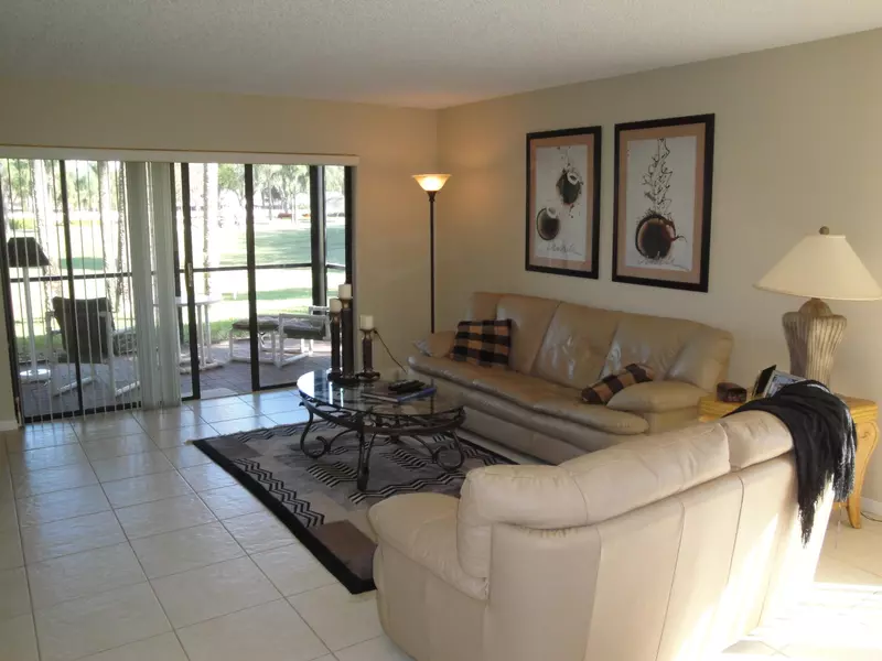 18 Stratford DR # G, Boynton Beach, FL 33436