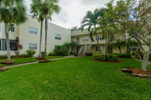 584 Normandy M, Delray Beach, FL 33484