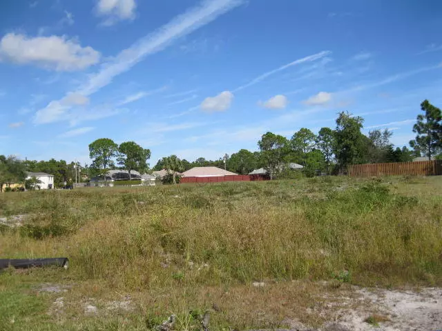 Port Saint Lucie, FL 34986,5931 NW Dowell CT