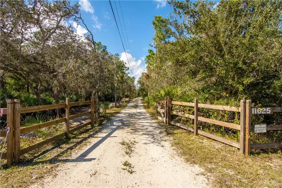 11625 Roseland RD, Sebastian, FL 32958