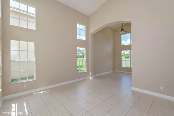 Vero Beach, FL 32962,1859 SW Grey Falcon CIR