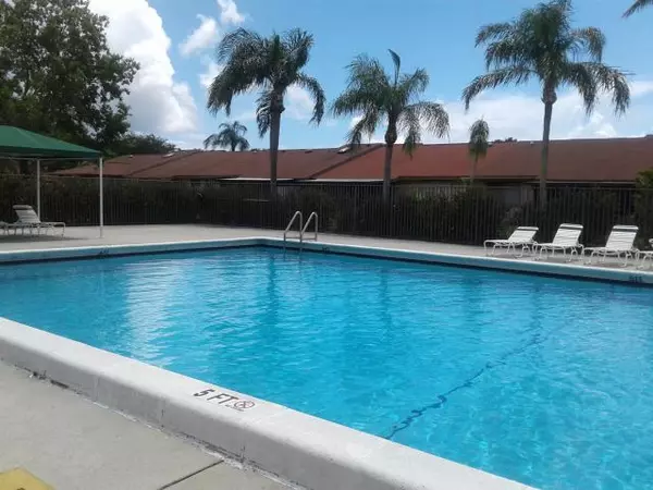 Boynton Beach, FL 33426,3 Camden LN