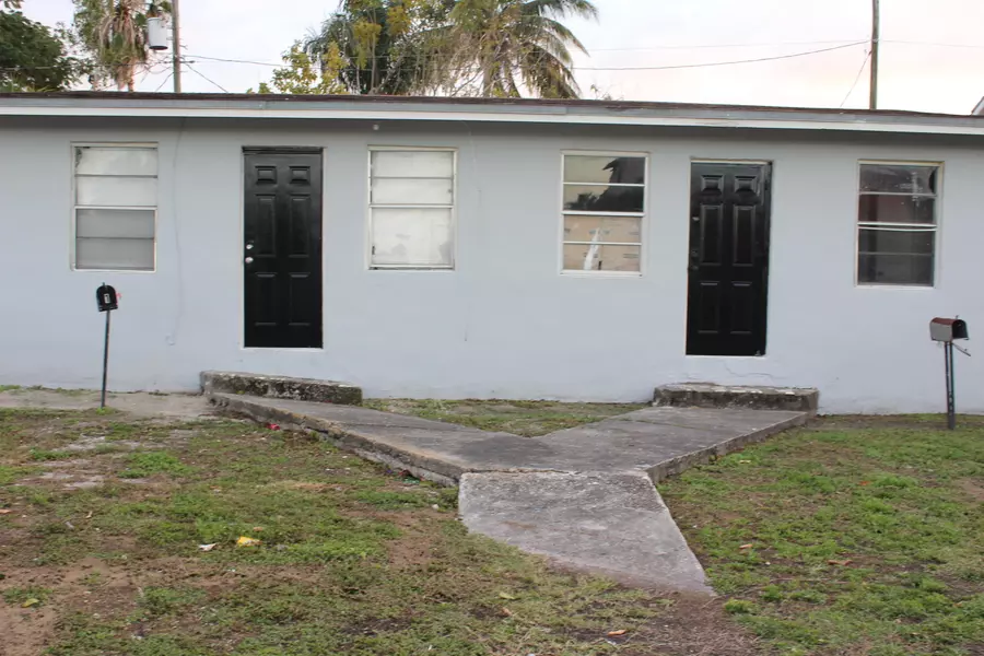 908 W Avenue A, Belle Glade, FL 33430