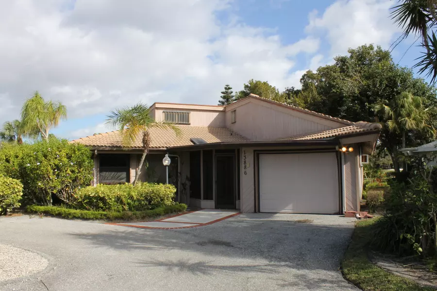 13886 Whispering Lakes LN, Palm Beach Gardens, FL 33418