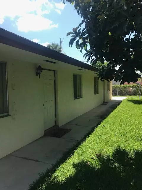 Lake Worth, FL 33460,618 S L ST