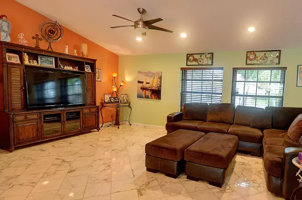 Boca Raton, FL 33498,10098 Canoe Brook CIR