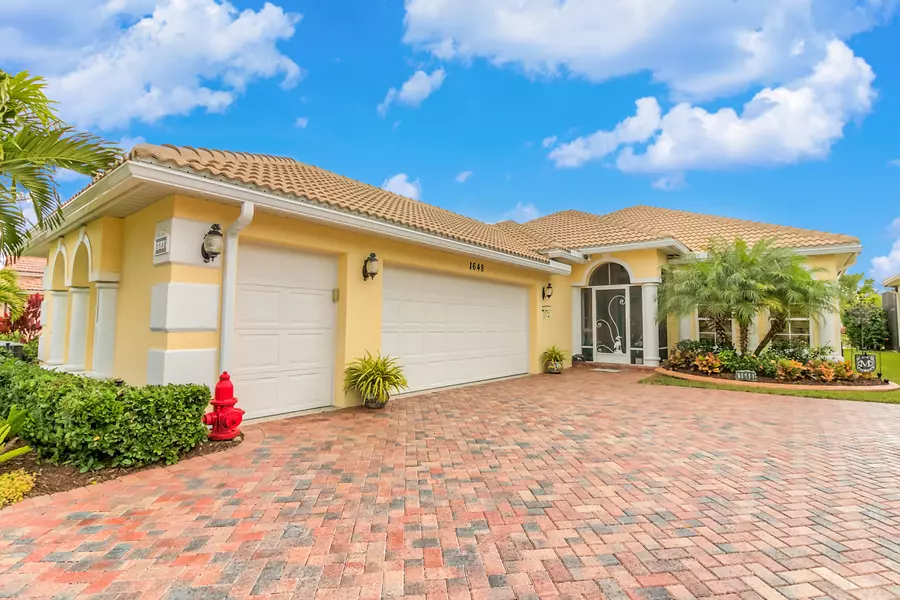 1648 NW Golden Oak TRL, Jensen Beach, FL 34957