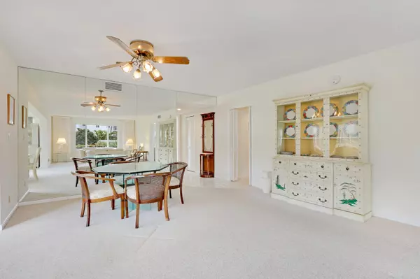 Tequesta, FL 33469,325 Beach RD 101