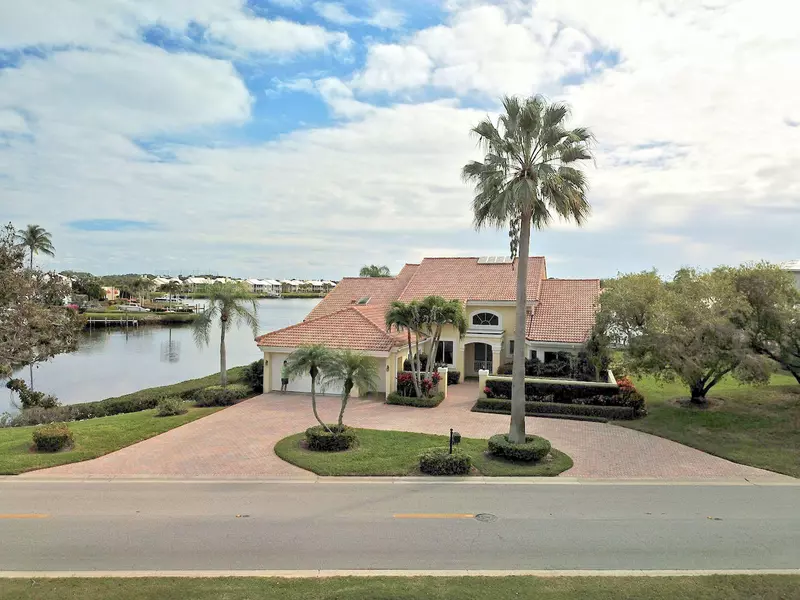 133 Regatta DR, Jupiter, FL 33477