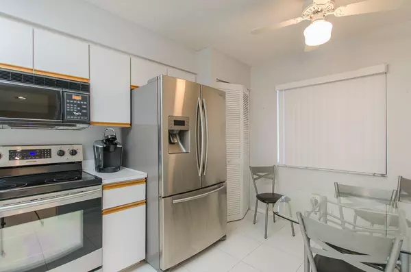 Delray Beach, FL 33484,6241 Pointe Regal CIR 303