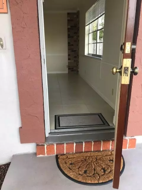 Haverhill, FL 33415,4631 Grove ST