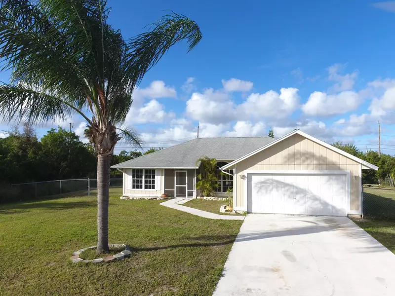 1001 SW Locke AVE, Port Saint Lucie, FL 34953