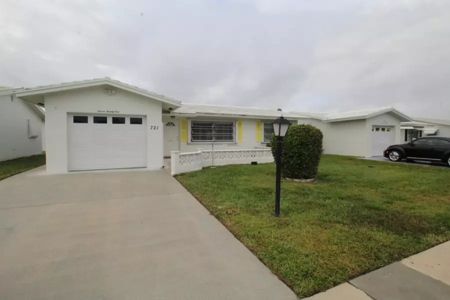 721 SW 18th ST, Boynton Beach, FL 33426