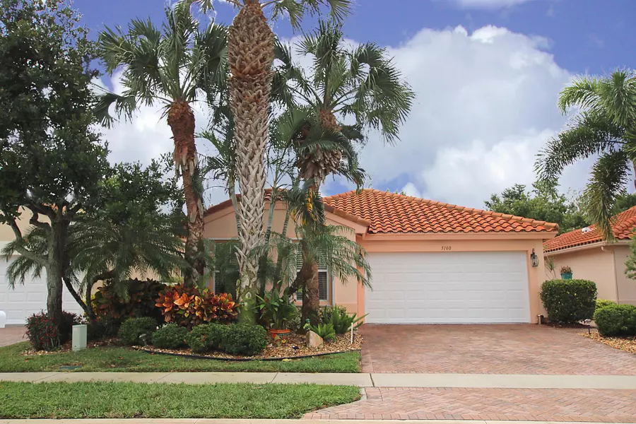 5100 Pelican Cove DR, Boynton Beach, FL 33437