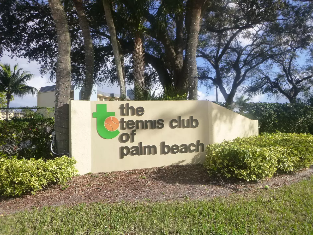 West Palm Beach, FL 33417,2794 Tennis Club DR 305