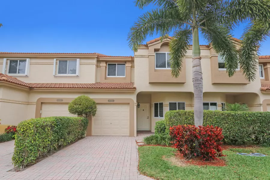 6793 Via Regina, Boca Raton, FL 33433