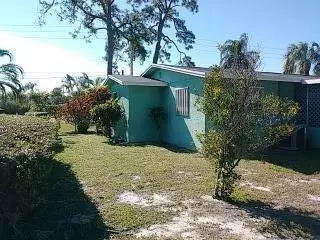 Stuart, FL 34994,841 SE 16th ST