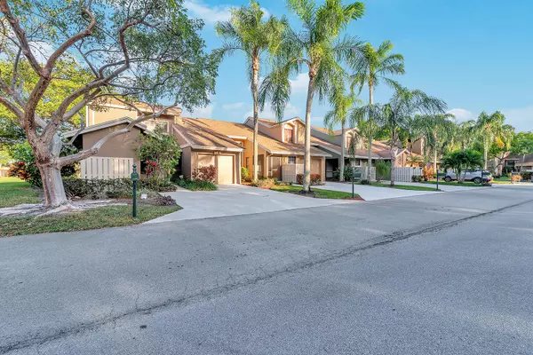 Boca Raton, FL 33428,22450 Cypress Wood LN