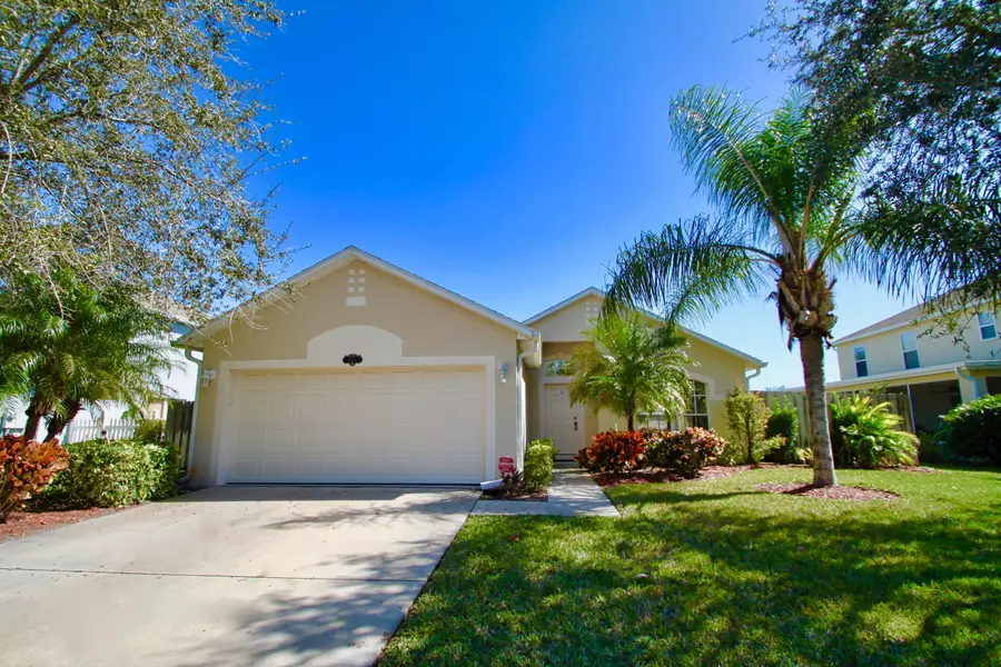 5934 Ridge Lake CIR, Vero Beach, FL 32967