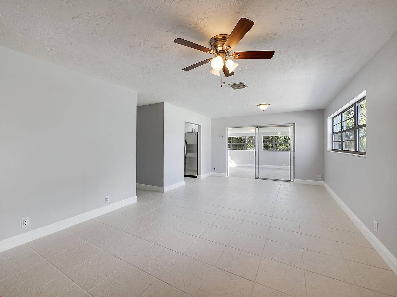 West Palm Beach, FL 33401,1027 N Australian AVE