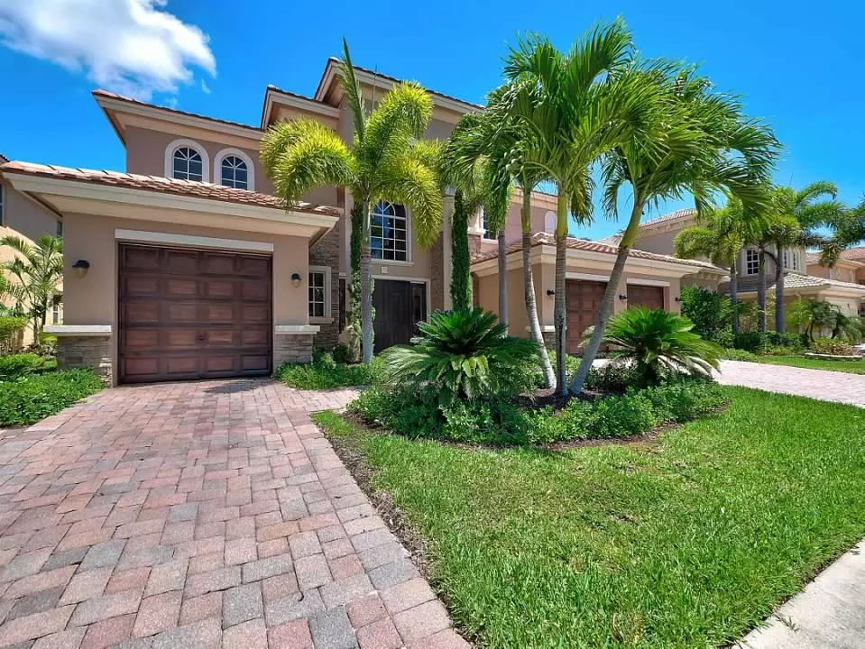 Royal Palm Beach, FL 33411,652 Edgebrook LN