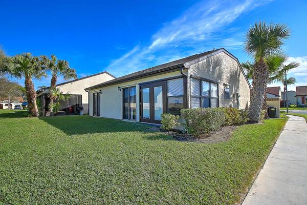 2242 SE Breckenridge CIR, Port Saint Lucie, FL 34952