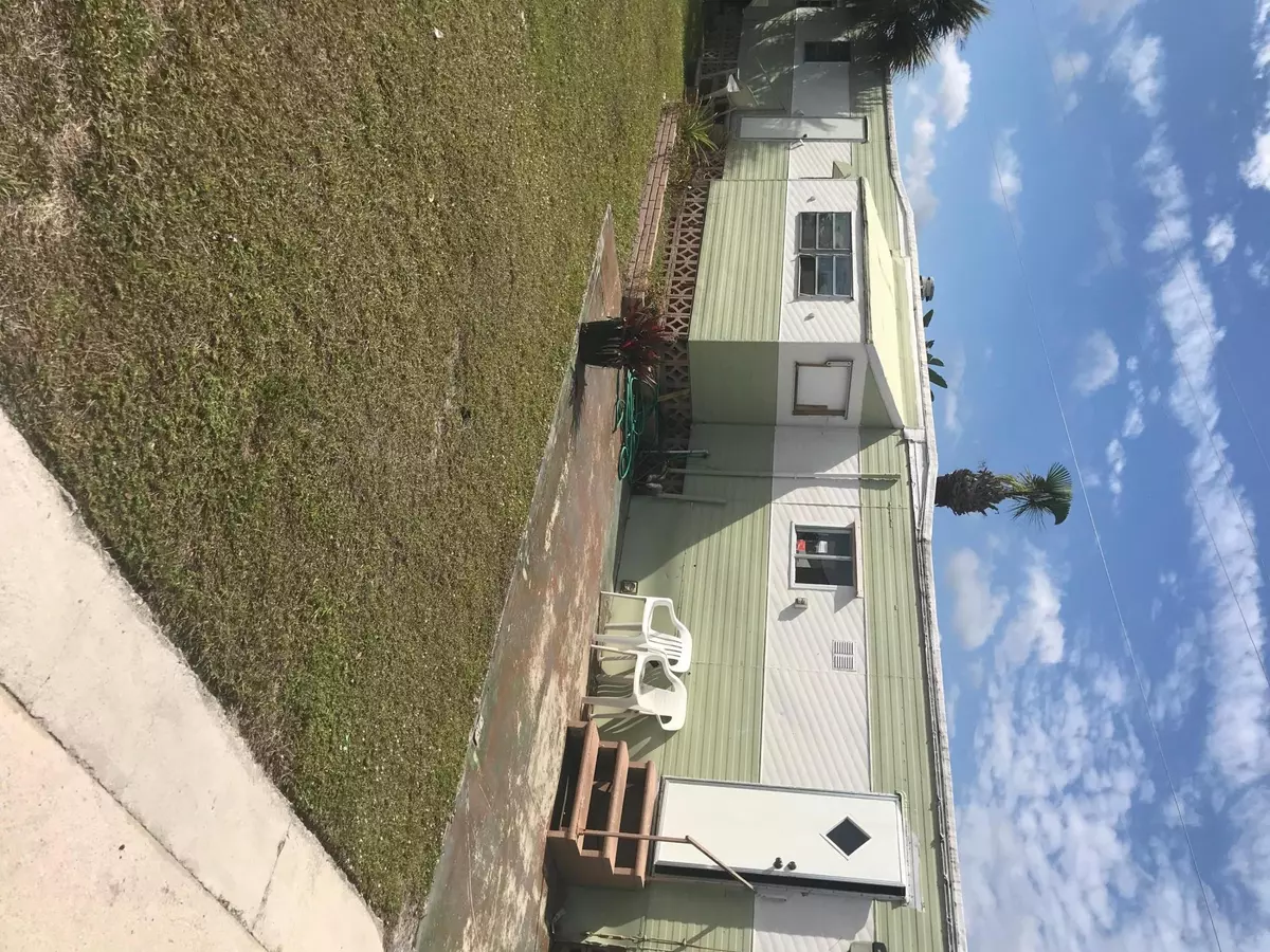 Fort Pierce, FL 34946,2023 Saint Lucie BLVD 202