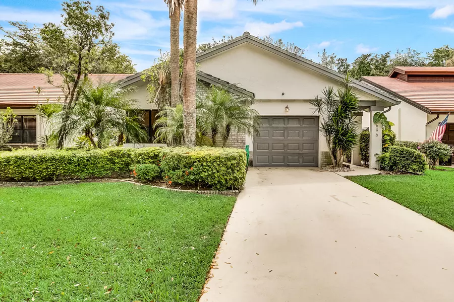 4696 Boxwood CIR, Boynton Beach, FL 33436