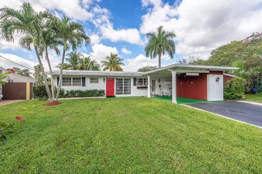 2449 Key Largo LN, Fort Lauderdale, FL 33312