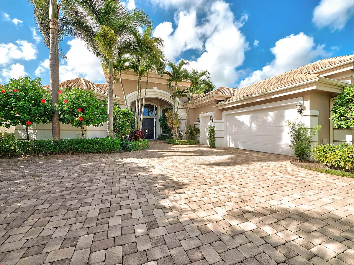 Palm Beach Gardens, FL 33418,127 Saint Martin DR