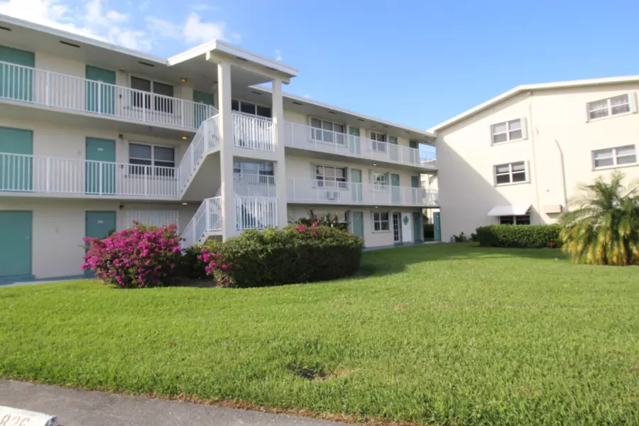 210 E Horizons 202, Boynton Beach, FL 33426