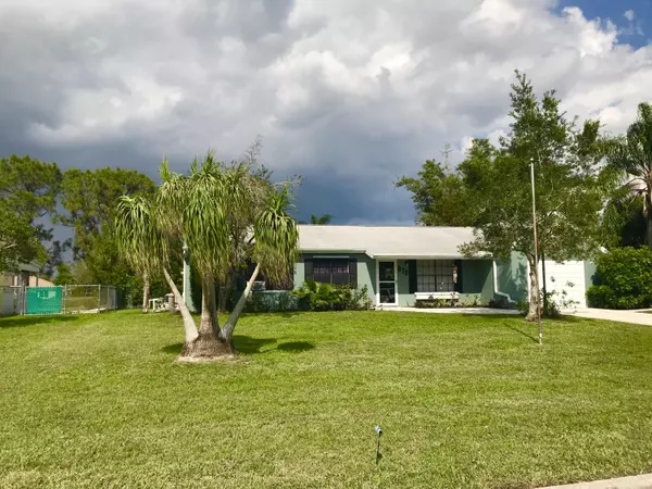 679 SW Belmont CIR, Port Saint Lucie, FL 34953