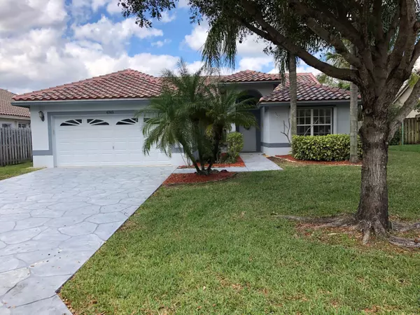 4745 NW 76th ST, Coconut Creek, FL 33073