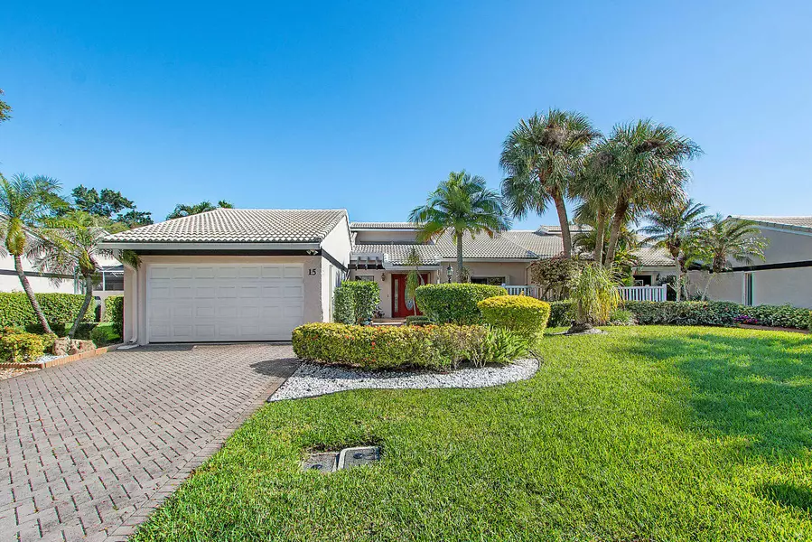 15 Villa LN, Boynton Beach, FL 33436