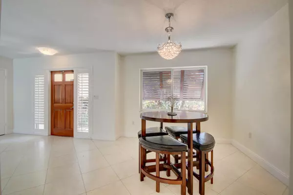 Boca Raton, FL 33486,869 Periwinkle ST