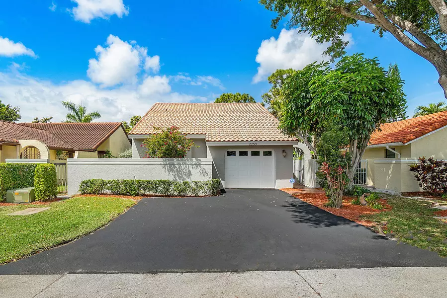 2250 NW 14th ST, Delray Beach, FL 33445