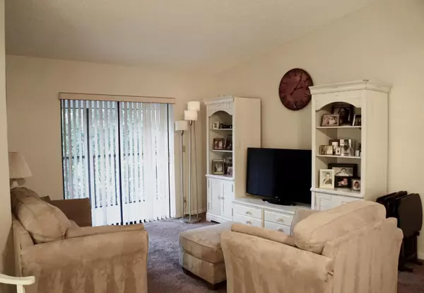 Delray Beach, FL 33484,15453 Lakes Of Delray BLVD 201