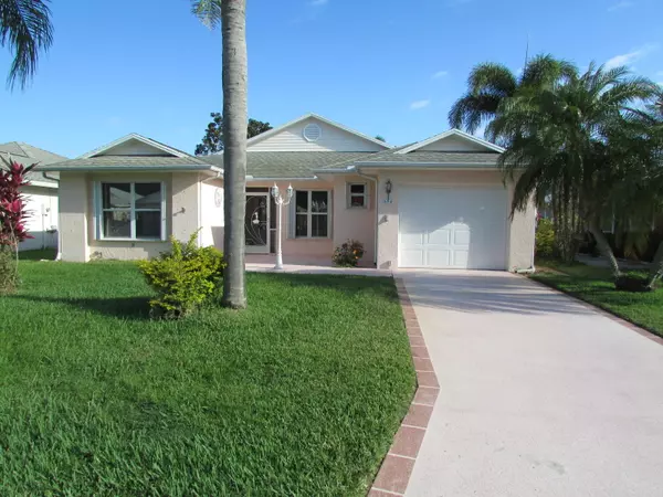 654 Ponytail LN, Fort Pierce, FL 34982