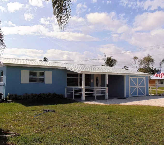 2434 SE Washington ST, Stuart, FL 34997