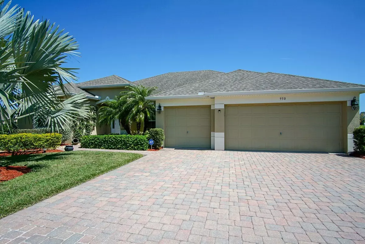 Vero Beach, FL 32968,950 SW 45th DR