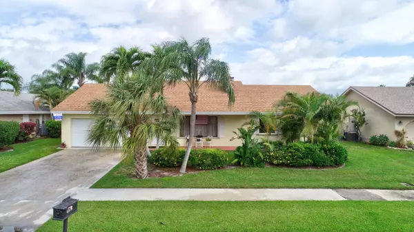 Boca Raton, FL 33487,4915 Willow DR