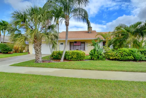 Boca Raton, FL 33487,4915 Willow DR