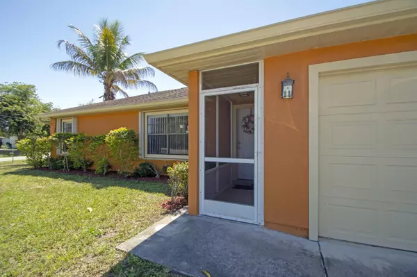 298 NW Biltmore ST, Port Saint Lucie, FL 34983