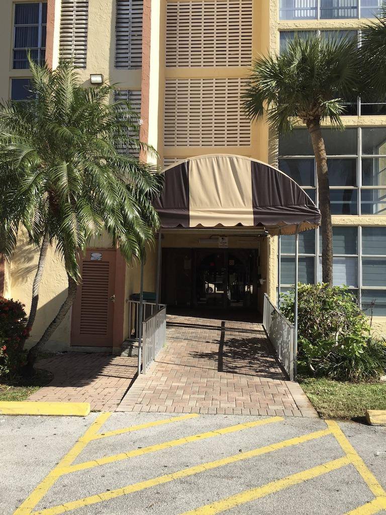 200 172nd ST 212, Sunny Isles Beach, FL 33160