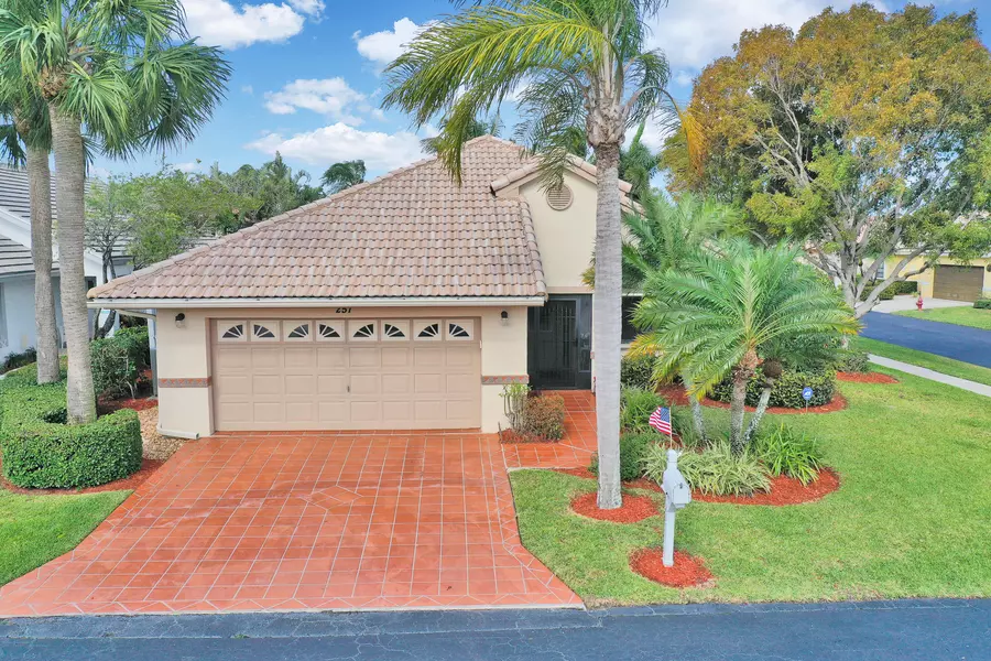 251 Mega CT, Boynton Beach, FL 33436