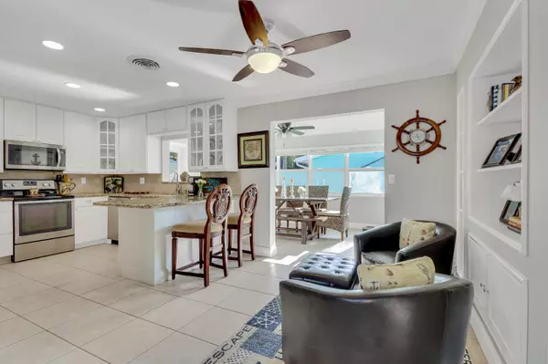 Jensen Beach, FL 34957,4623 NE Allen CIR