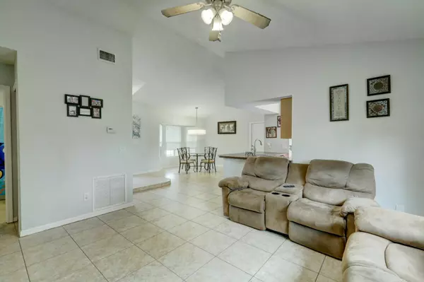 Port Saint Lucie, FL 34953,1233 SW Herald RD