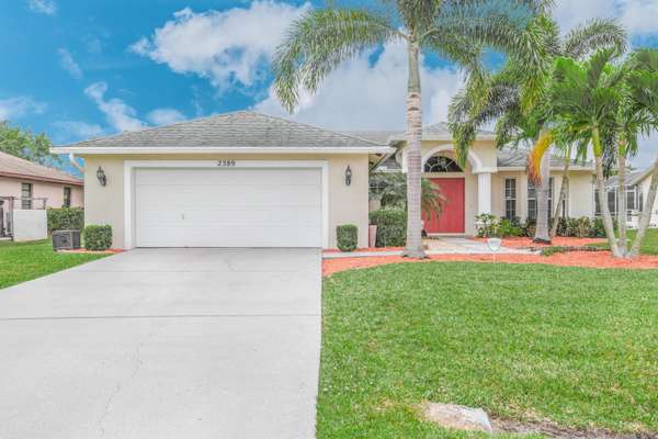 2389 SW Fern CIR, Port Saint Lucie, FL 34952