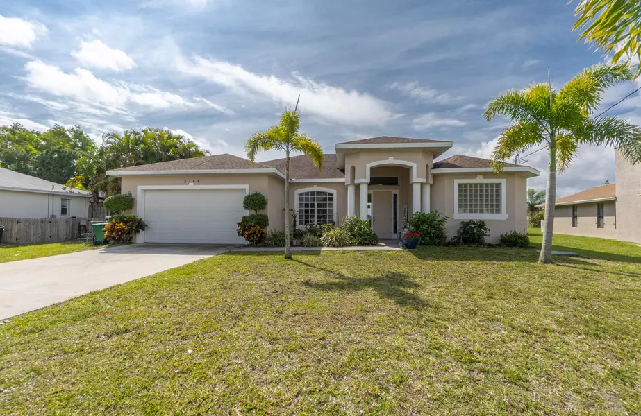 2744 SE Blackwell DR, Port Saint Lucie, FL 34952