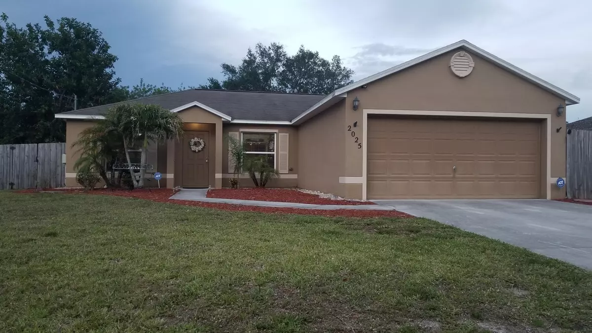 Port Saint Lucie, FL 34953,2025 SW Susset LN